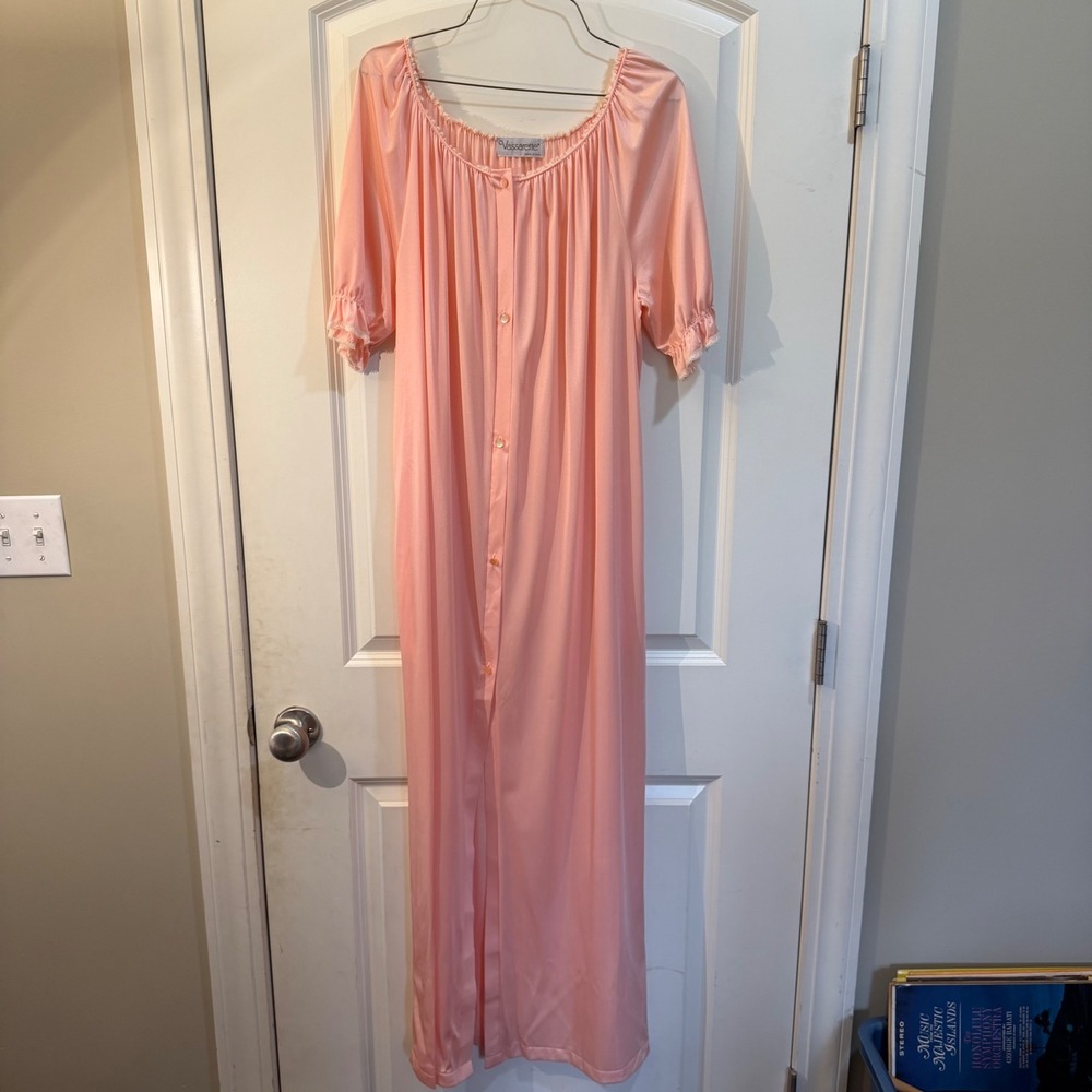 Vintage Vassarette Peach Pink Nylon Nightgown Lace Trim Button Front Robe Medium